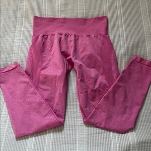NVGTN Vibrant Pink Leggings